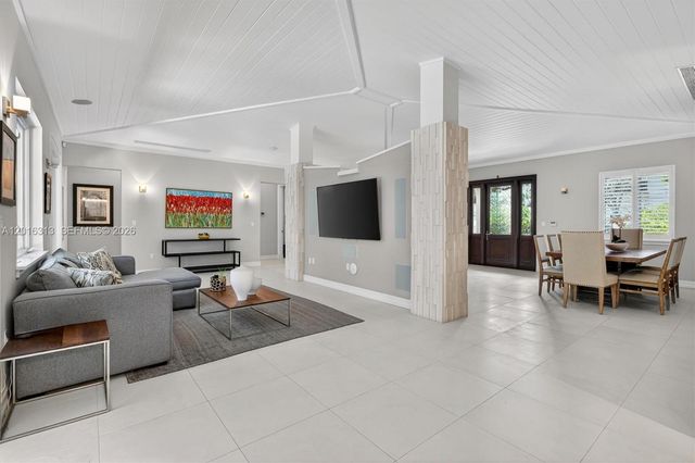 442 Amalfi Avenue, Coral Gables, FL 33146