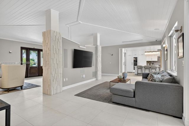 442 Amalfi Avenue, Coral Gables, FL 33146