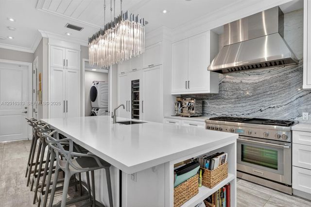 442 Amalfi Avenue, Coral Gables, FL 33146