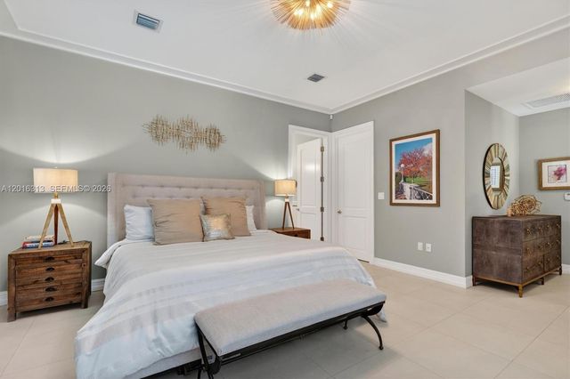 442 Amalfi Avenue, Coral Gables, FL 33146