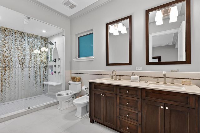 442 Amalfi Avenue, Coral Gables, FL 33146