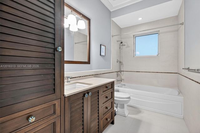 442 Amalfi Avenue, Coral Gables, FL 33146