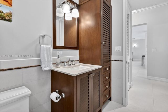 442 Amalfi Avenue, Coral Gables, FL 33146
