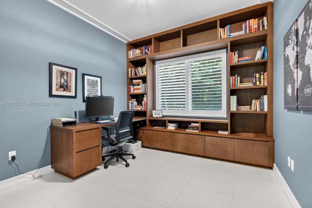 442 Amalfi Avenue, Coral Gables, FL 33146