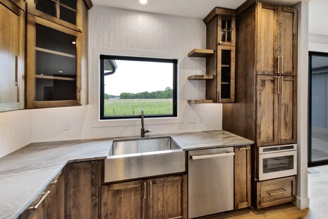 635 Rustic Rise Way, Verona, WI 53593