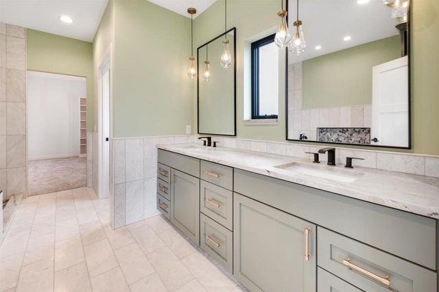 635 Rustic Rise Way, Verona, WI 53593