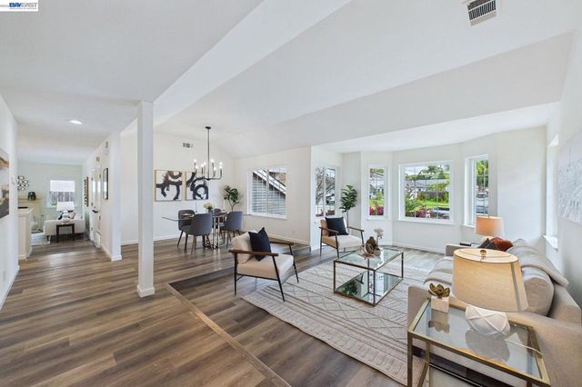9953 Mangos Dr, San Ramon, CA 94583