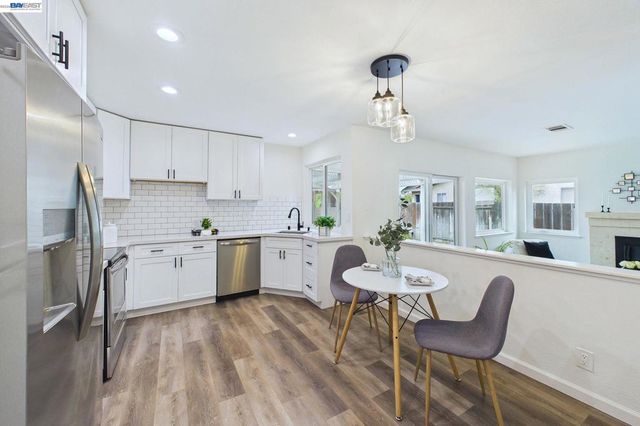 9953 Mangos Dr, San Ramon, CA 94583