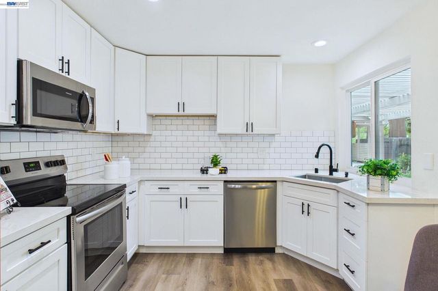 9953 Mangos Dr, San Ramon, CA 94583