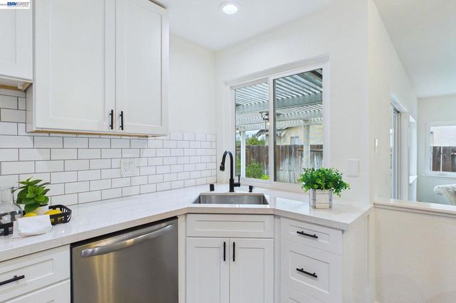 9953 Mangos Dr, San Ramon, CA 94583