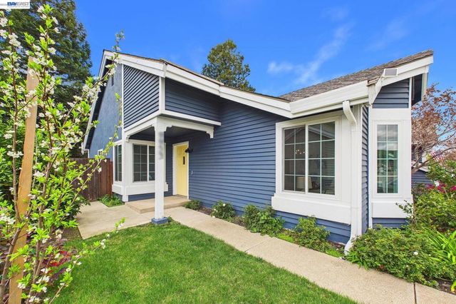 9953 Mangos Dr, San Ramon, CA 94583