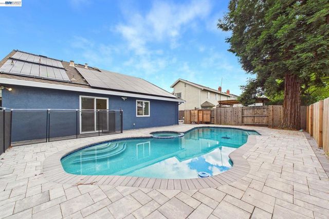9953 Mangos Dr, San Ramon, CA 94583