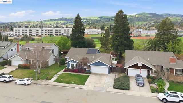 9953 Mangos Dr, San Ramon, CA 94583