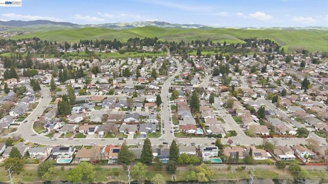 9953 Mangos Dr, San Ramon, CA 94583