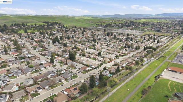 9953 Mangos Dr, San Ramon, CA 94583