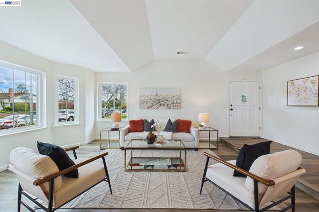 9953 Mangos Dr, San Ramon, CA 94583