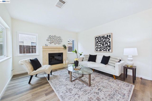 9953 Mangos Dr, San Ramon, CA 94583