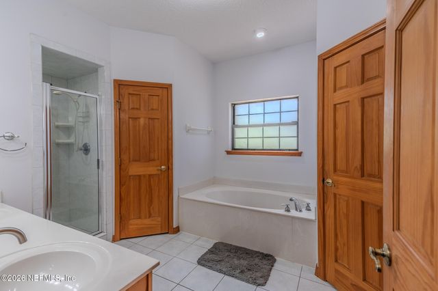 1801 LAKE Road, Jacksonville, FL 32226