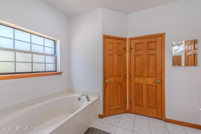 1801 LAKE Road, Jacksonville, FL 32226