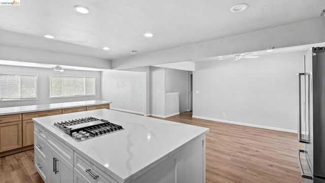 1159 Everett Ct, Concord, CA 94518