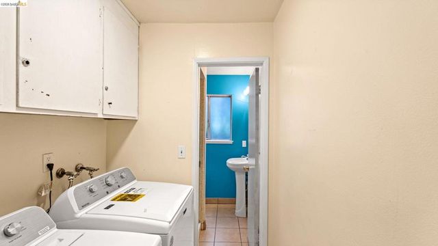 1159 Everett Ct, Concord, CA 94518