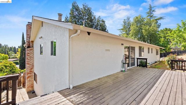 1159 Everett Ct, Concord, CA 94518