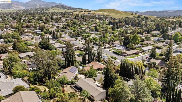1159 Everett Ct, Concord, CA 94518