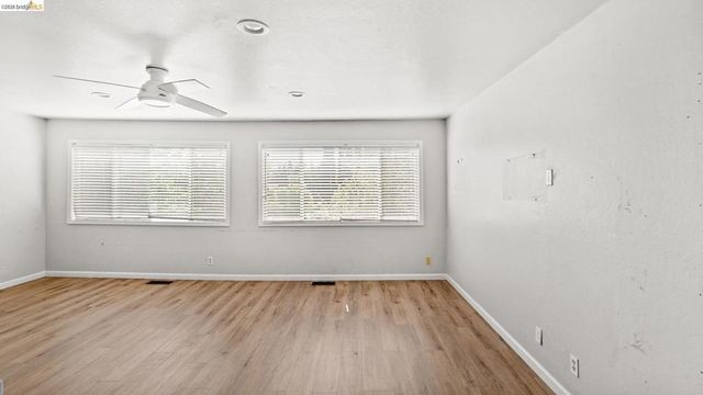 1159 Everett Ct, Concord, CA 94518