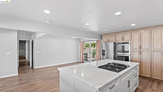 1159 Everett Ct, Concord, CA 94518