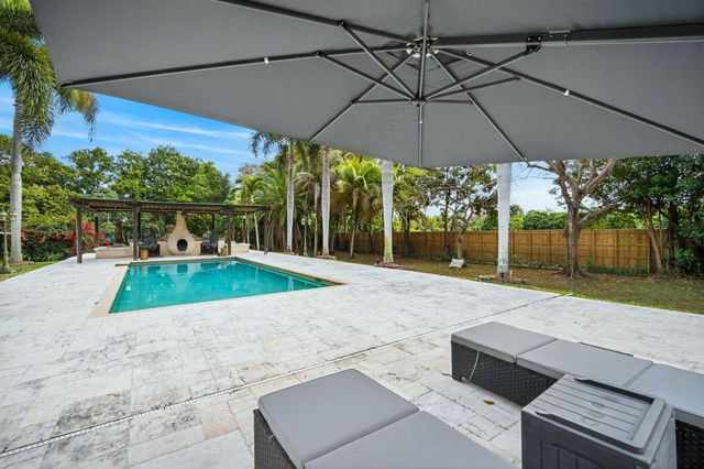 16200 SW 49th Street, Southwest Ranches, FL 33331