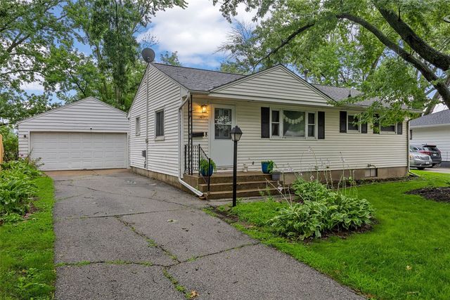 1411 Plum St, Iowa City, IA 52240