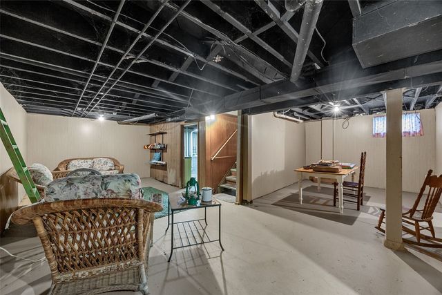 1411 Plum St, Iowa City, IA 52240