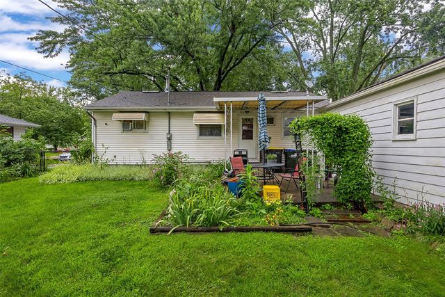 1411 Plum St, Iowa City, IA 52240
