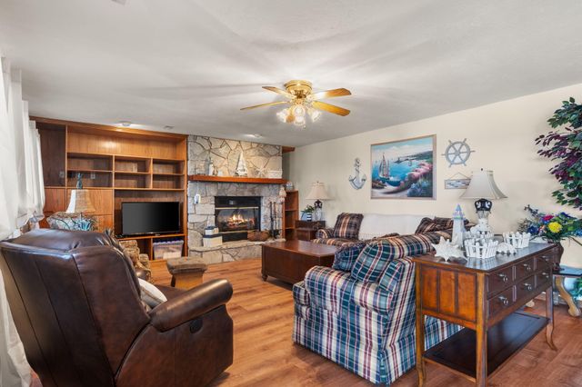 58 Homestead Lane, Kimberling City, MO 65686