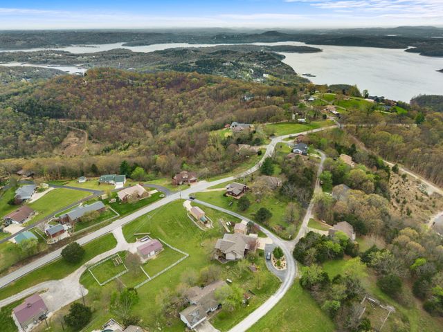 58 Homestead Lane, Kimberling City, MO 65686