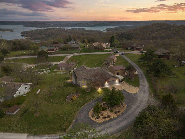 58 Homestead Lane, Kimberling City, MO 65686