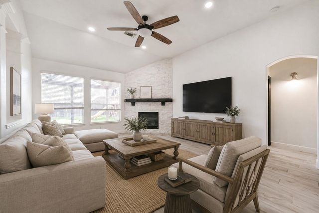8330 Kerrington Glen Drive, Cypress, TX 77433