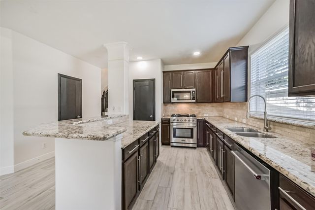 8330 Kerrington Glen Drive, Cypress, TX 77433