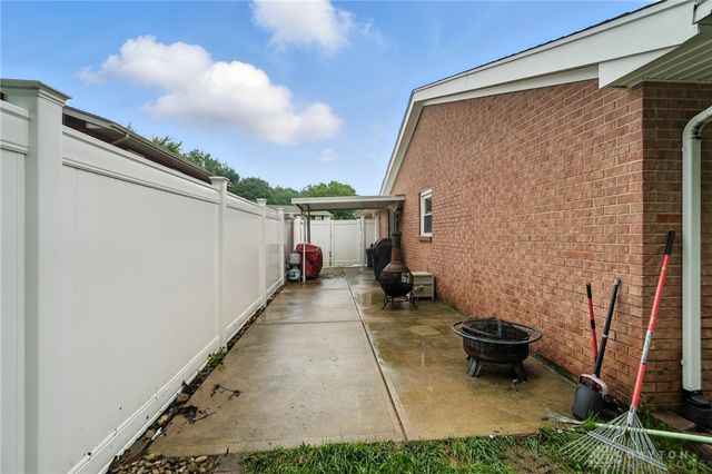 4984 Sweetleaf Drive, Dayton, OH 45424
