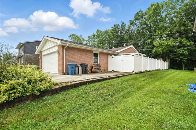 4984 Sweetleaf Drive, Dayton, OH 45424