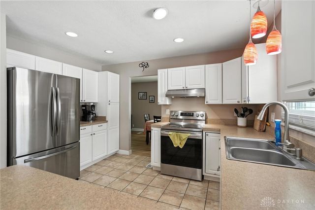 4984 Sweetleaf Drive, Dayton, OH 45424