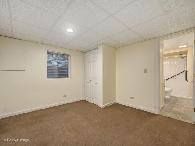 2080 Clearwater Way, Elgin, IL 60123