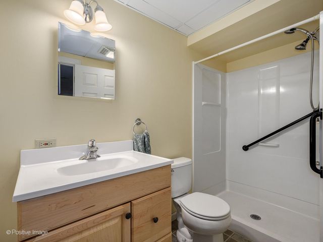 2080 Clearwater Way, Elgin, IL 60123