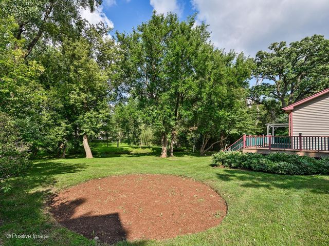 2080 Clearwater Way, Elgin, IL 60123