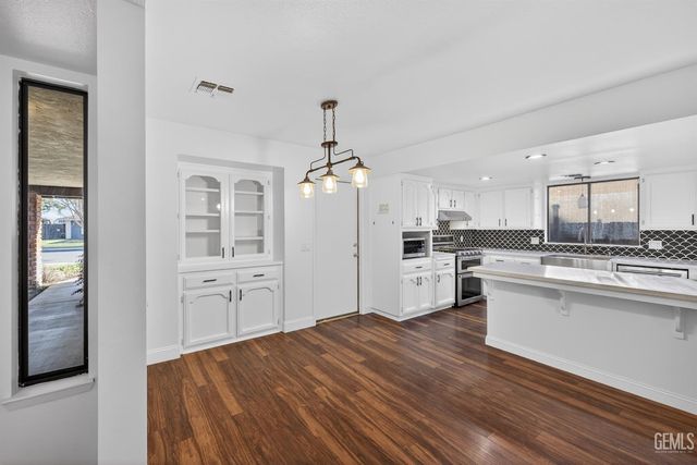 4320 Milo Avenue, Bakersfield, CA 93313