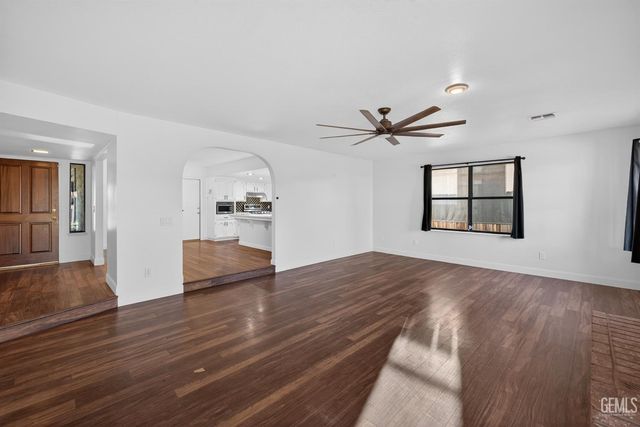 4320 Milo Avenue, Bakersfield, CA 93313