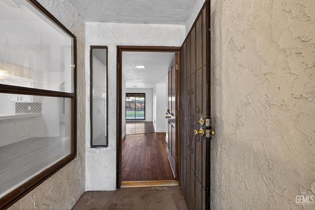 4320 Milo Avenue, Bakersfield, CA 93313