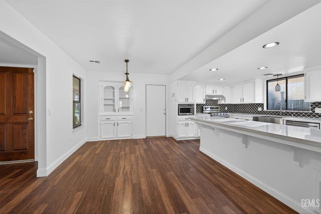 4320 Milo Avenue, Bakersfield, CA 93313