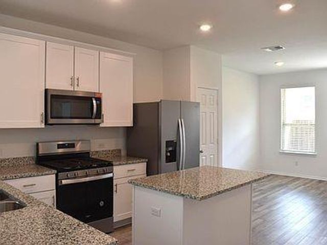 217 English Oak ST, Georgetown, TX 78626