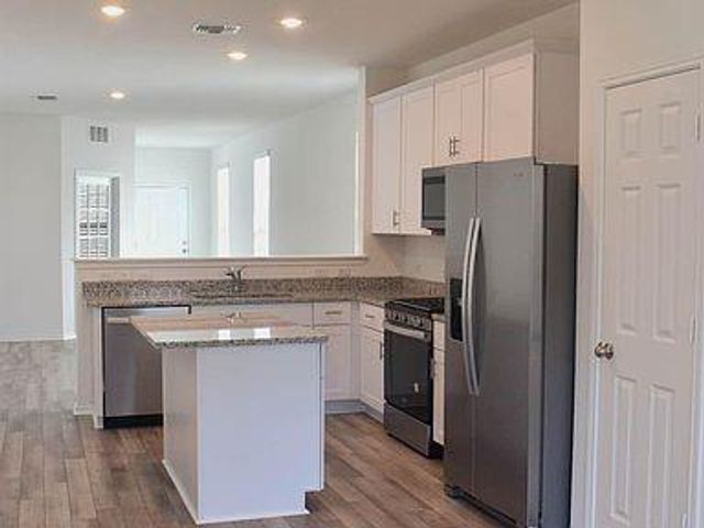 217 English Oak ST, Georgetown, TX 78626